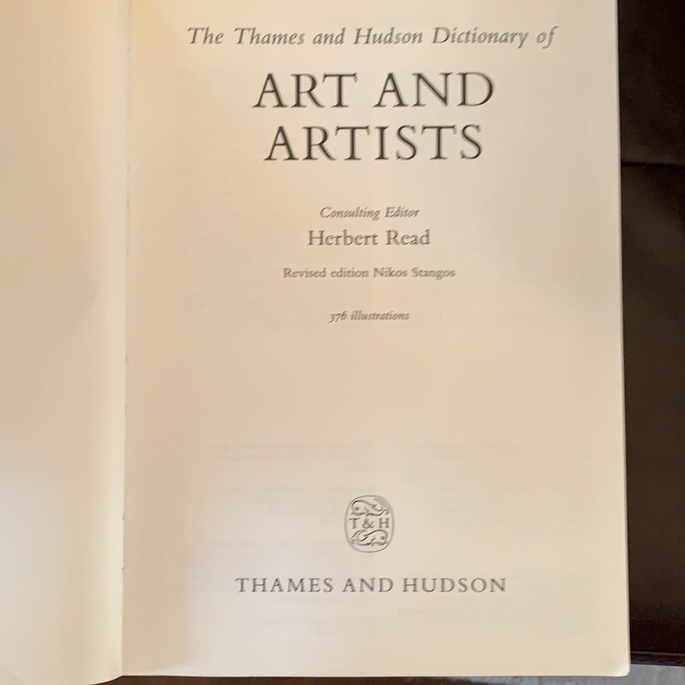 Thames & Hudson Dictionary of Art and Artists - Picture 3 of 3